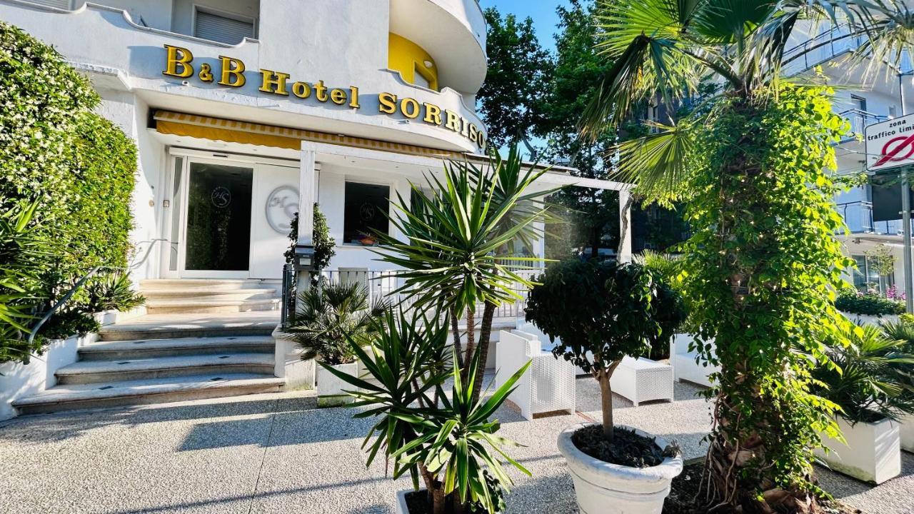 Hotel Sorriso Cattolica Exterior foto