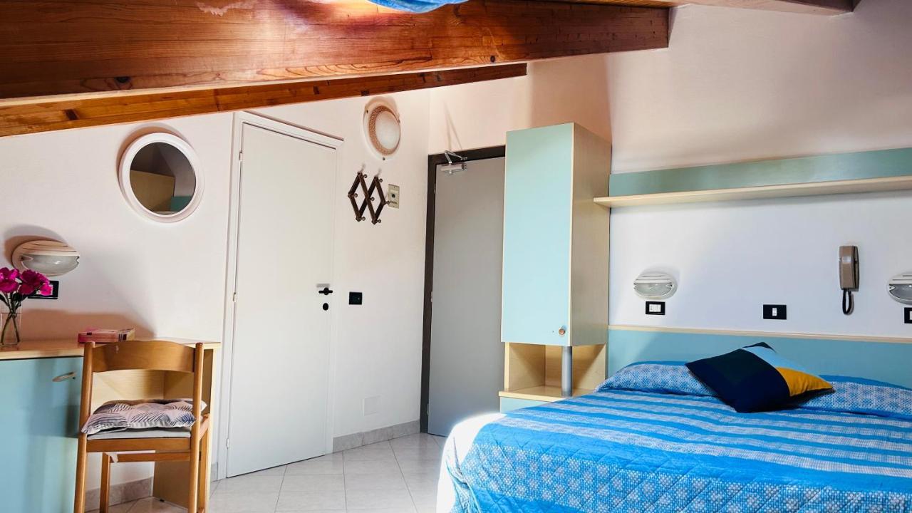 Hotel Sorriso Cattolica Exterior foto