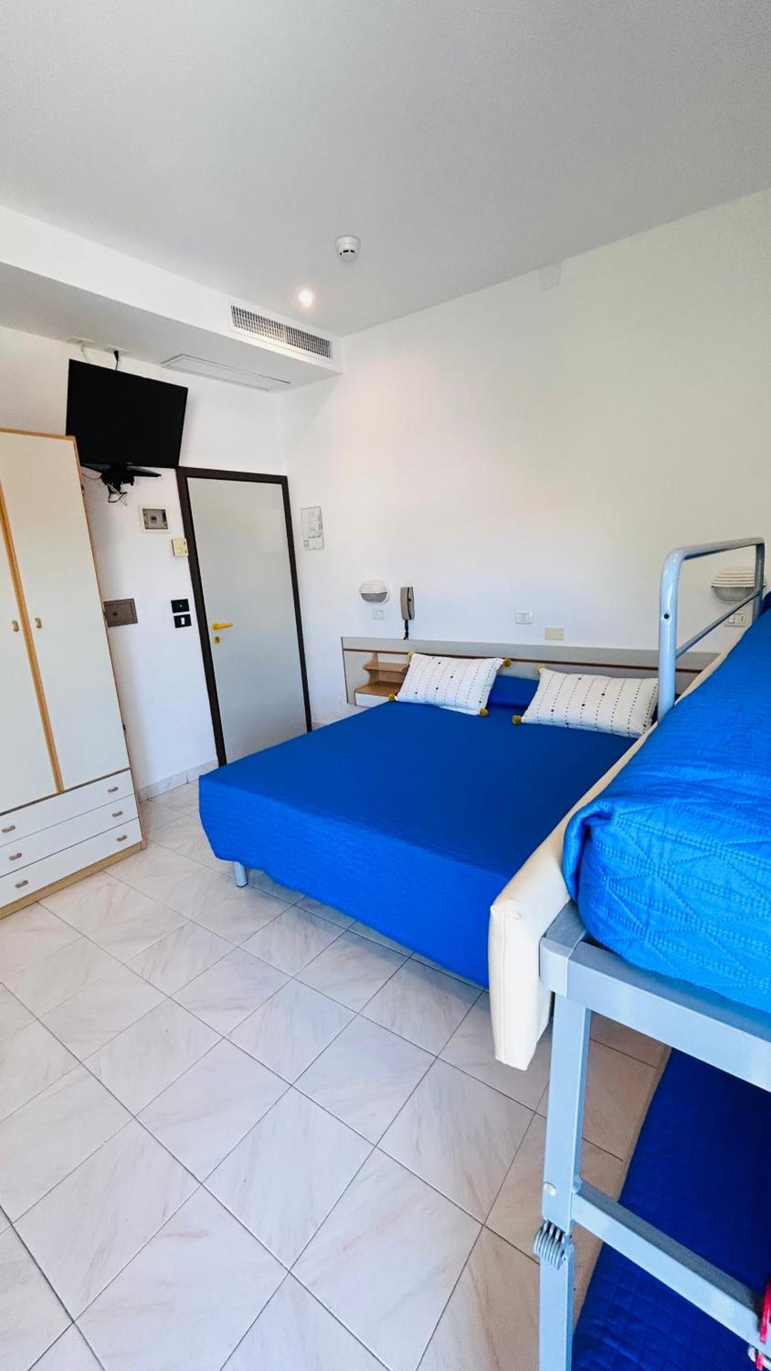 Hotel Sorriso Cattolica Exterior foto